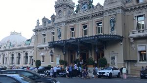 Immagine Moda, Casinò e Gran Premio. Monte Carlo è meta di turisti e personaggi famosi
