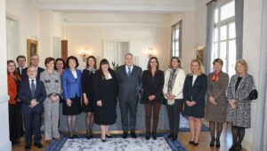 Immagine Il Ministro di Stato riceve la Presidente del Consiglio dello Stato della donna del Québec in occasione della giornata internazionale dei diritti delle donne.