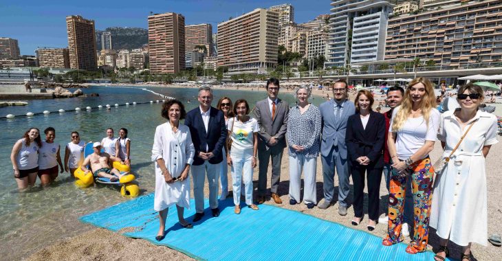 Immagine Riapertura del sito Handiplage: quest’estate, venite a godere di un accesso semplificato e sicuro al mare sulla spiaggia del Larvotto fino al 1° settembre 2024.