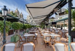 Immagine Où Faire un Apéritif sur la Côte d’Azur : Élégance et Détente avec Vue