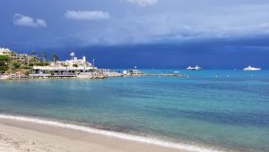 Immagine Le Spiagge Più Belle di Antibes: Un Paradiso Mediterraneo