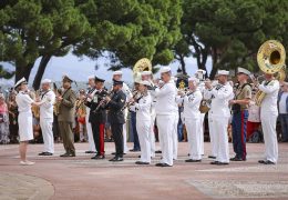 Immagine The U.S. Naval Forces Europe and Africa musical ensemble at the Palace Square