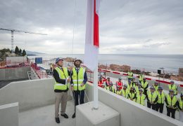 Immagine Flag-raising ceremony at the construction site of the New Princess Grace Hospital Centre.