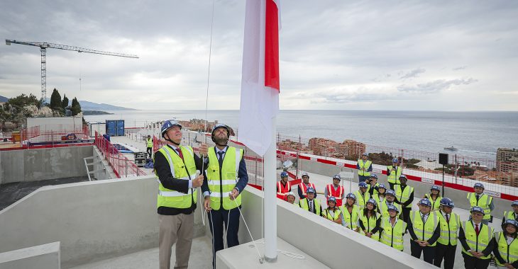 Immagine Cérémonie de levée de drapeau sur le chantier du Nouveau Centre Hospitalier Princesse Grace