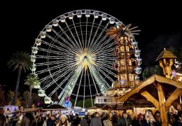 Immagine Natale a Nizza: 200 chilometri di ghirlande illuminano la città