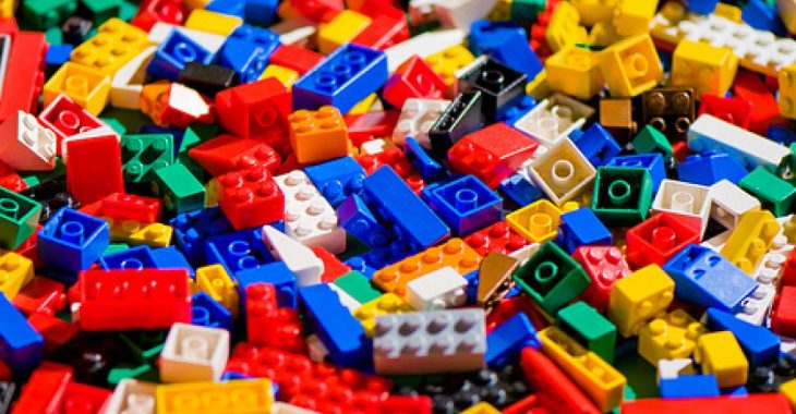 Immagine “Bricks Heroes Night”: un viaggio tra mattoncini e superpoteri all’Espace Léo Ferré