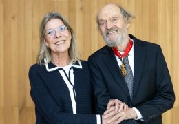 Immagine H.R.H. the Princess of Hanover presents the Cultural Merit to Arvo Pärt