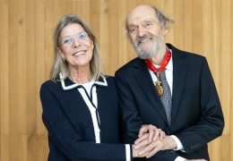 Immagine S.A.R. la Principessa di Hannover conferisce il Merito Culturale ad Arvo Pärt