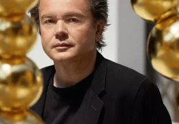 Immagine Cannes: Jean-Michel Othoniel Enchants with “Poussière d’étoiles” at La Malmaison