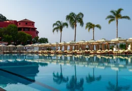 Immagine Monte-Carlo Beach: A Timeless Icon Reborn