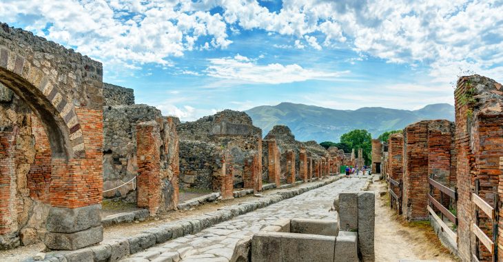 Immagine Albert II of Monaco in Italy: On May 15, 2025, he will visit the Pompeii ruins and the Sanctuary