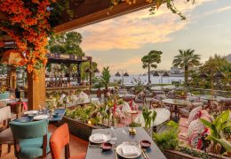 Immagine Summer Glow : APM MONACO et COYA Monte-Carlo allient style, joaillerie et soirées d’exception