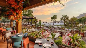 Immagine Summer Glow: APM MONACO and COYA Monte-Carlo Blend Style, Jewelry, and Signature Nightlife