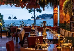 Immagine Summer Glow: APM MONACO and COYA Monte-Carlo Blend Style, Jewelry, and Signature Nightlife