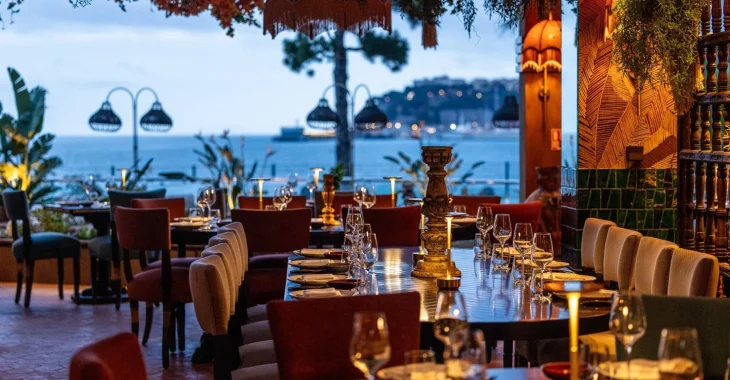 Immagine Summer Glow: APM MONACO and COYA Monte-Carlo Blend Style, Jewelry, and Signature Nightlife