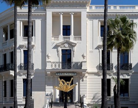 Immagine Cannes s’illumine avec «Poussière d’étoiles» : les merveilles de Jean-Michel Othoniel à La Malmaison