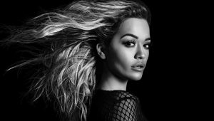 Immagine Rita Ora conquista le Alpi: il BIG ART Festival illumina St. Moritz