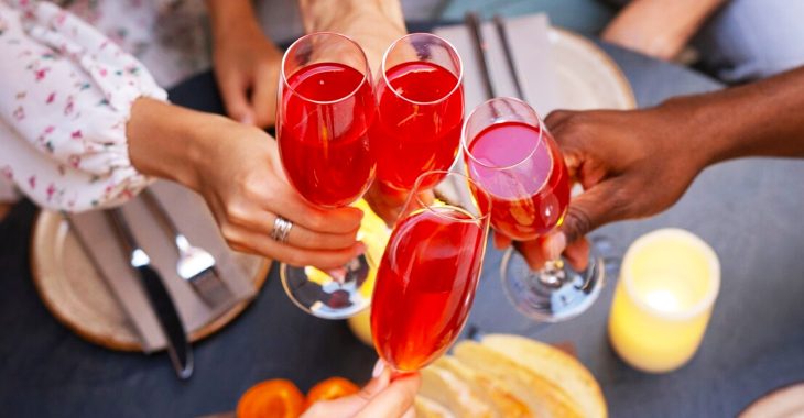 Immagine Music and conviviality at La Condamine: Apéro Musique Live lights up the market