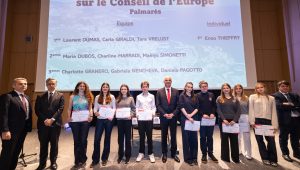 Immagine Alain Berset rencontre 150 lycéens à Monaco: la jeunesse au cœur de l’avenir démocratique européen