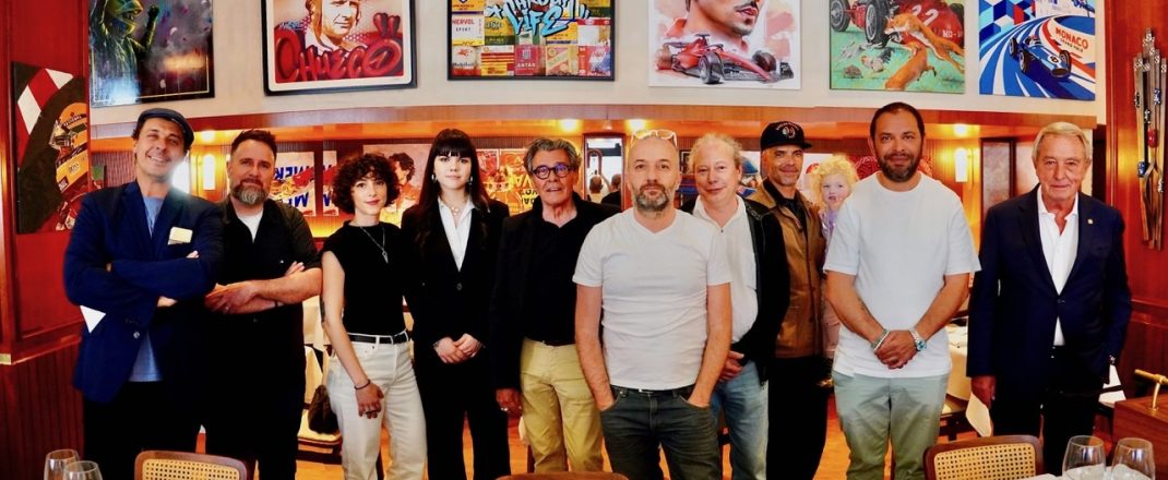 Immagine “MOTORS” a Monaco: la mostra dell’Atelier du Quai des Artistes dedicata all’arte e alla velocità