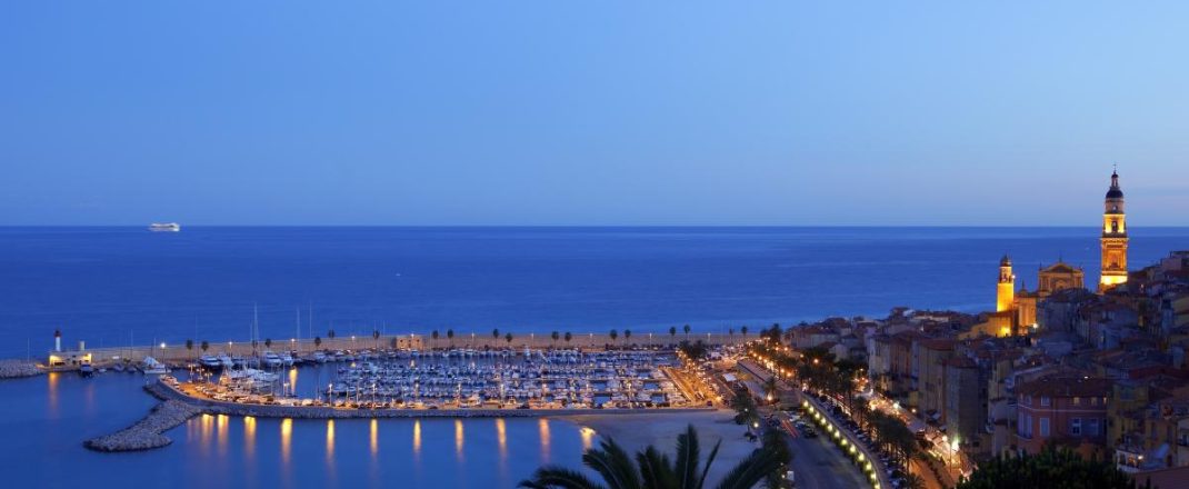 Immagine Mentone, estate 2026: le Soirées DJ Alan animano l’Esplanade des Sablettes con musica e DJ set gratuiti sul mare