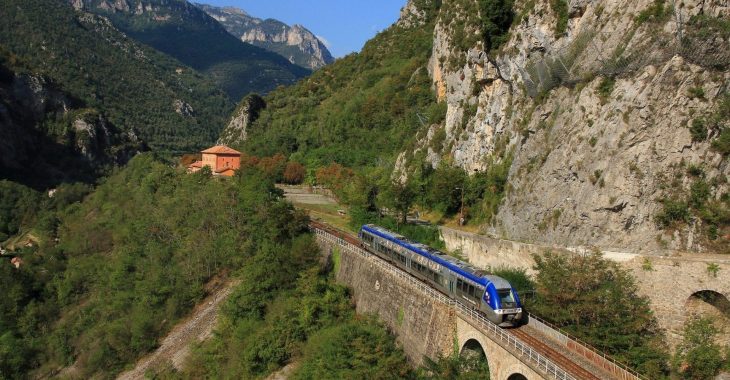 Immagine Treno storico “Ferrovia delle Meraviglie”: torna il viaggio da Torino alla Riviera tra Alpi e Mediterraneo