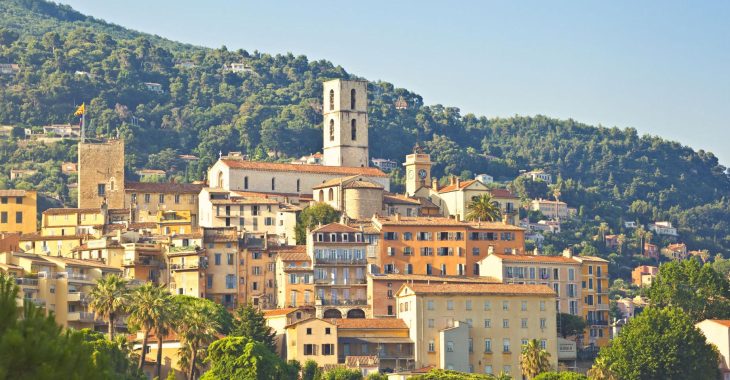 Immagine Grasse celebra gli 80 anni della Festa del Gelsomino: tre giorni di eventi, carri fioriti e tradizioni nel cuore della Costa Azzurra Immagine Grasse celebra gli 80 anni della Festa del Gelsomino: tre giorni di eventi, carri fioriti e tradizioni nel cuore della Costa Azzurra