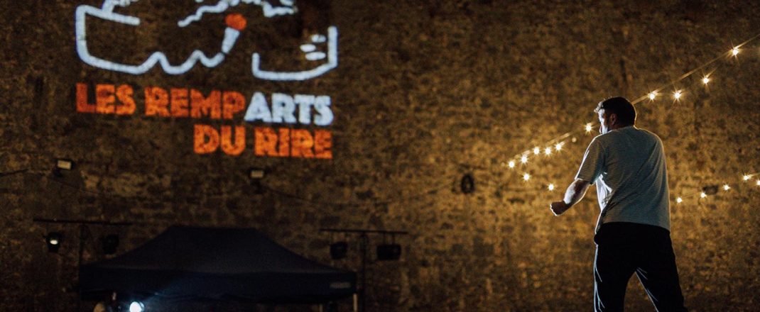 Immagine Saint-Paul-de-Vence, il borgo degli artisti si trasforma in un teatro della comicità: torna RempArts du rire