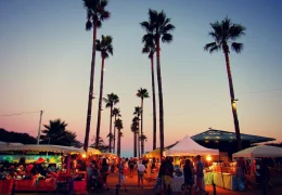 Immagine Menton Summer Night Market: Evening Shopping, Local Crafts and Creativity on the French Riviera