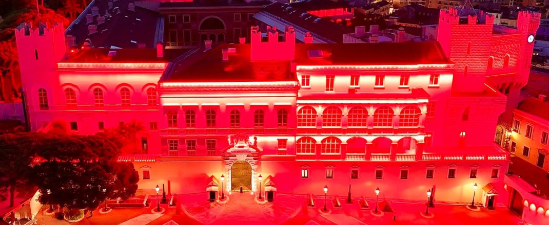 Immagine Monaco, il Palais Princier si illumina di rosso per «Septembre Rouge» e la sensibilizzazione sui tumori del sangue